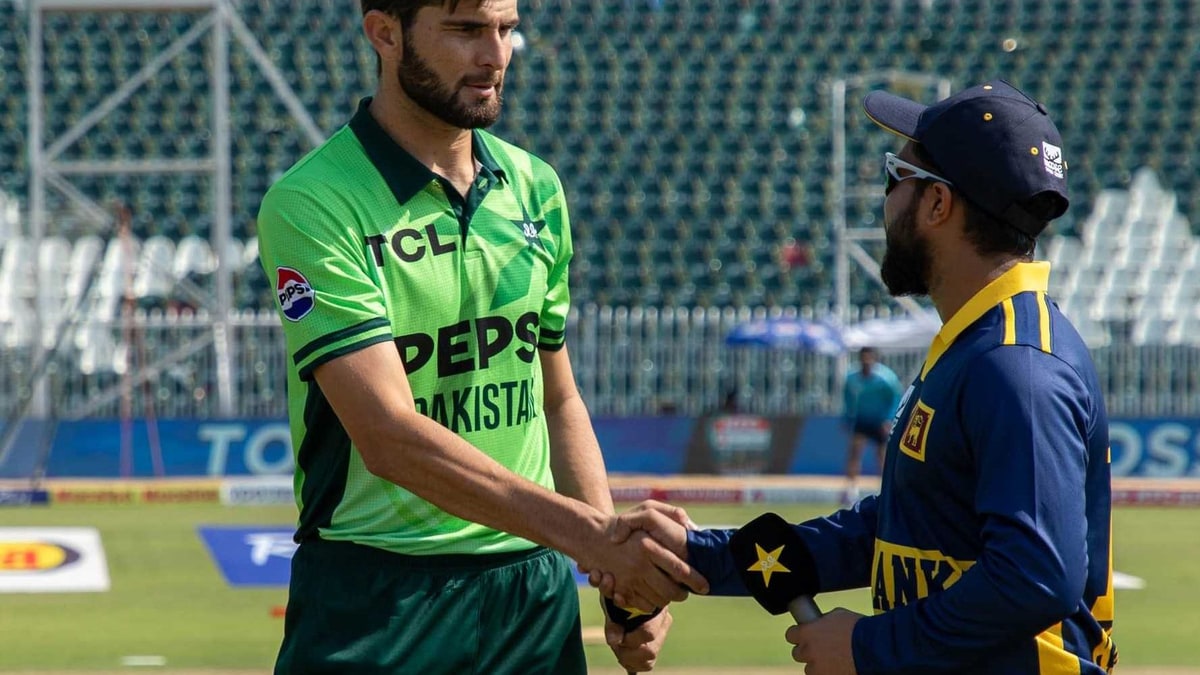Pakistan captain Shaheen Shah Afridi shakes hands with Sri Lanka's captain at the toss