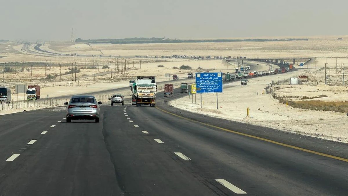 Traffic on a highway in Saudi Arabia